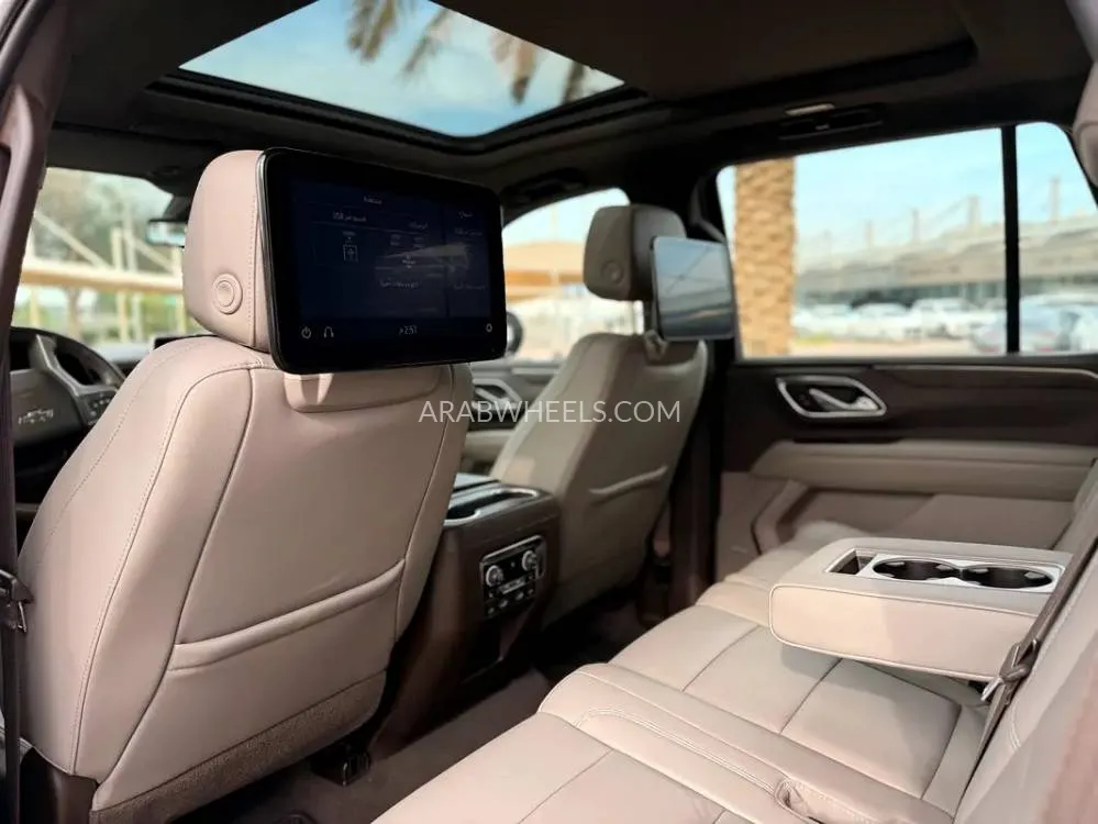 Chevrolet Tahoe 2021 for Sale in Dubai Image-9