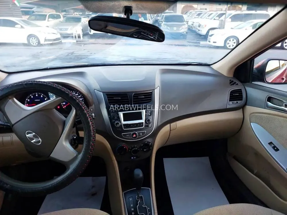 Hyundai Accent 2015 for Sale in Sharjah Image-13