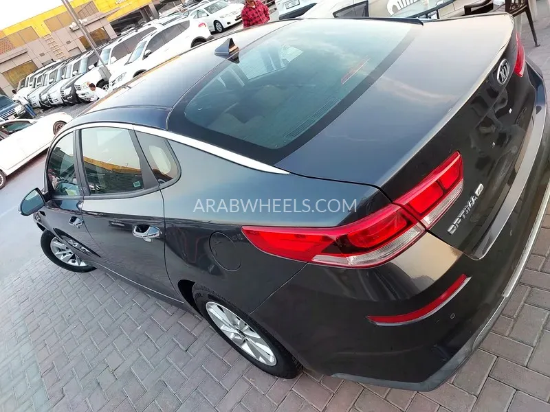 Kia Optima 2018 for Sale in Sharjah Image-12