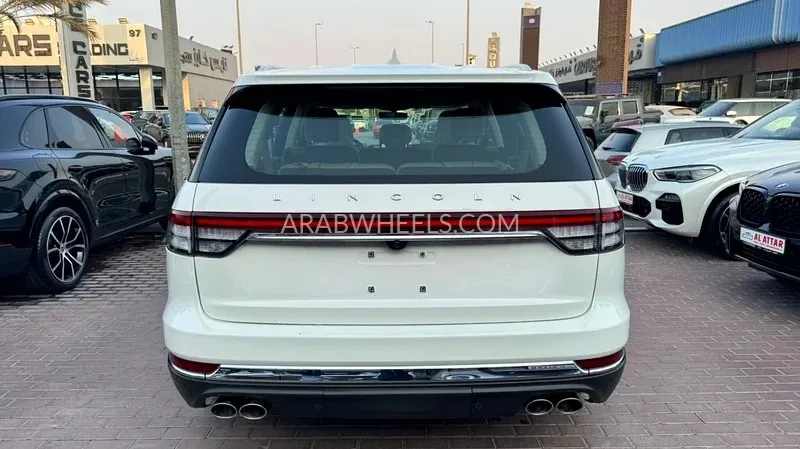 Lincoln Aviator 2023 for Sale in Dubai Image-8