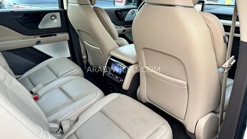 Lincoln Aviator 2023 for Sale in Dubai Image-14
