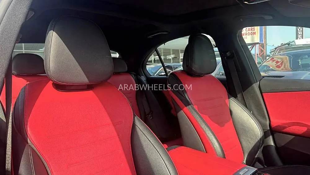 مرسيدس بنز كلاس C 2024 for Sale in دبي Image-4