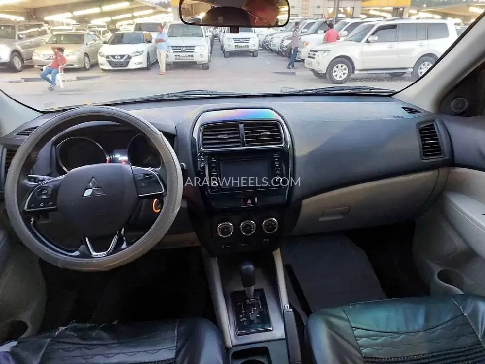 ميتسوبيشي ASX 2018 for Sale in الشارقة Image-5