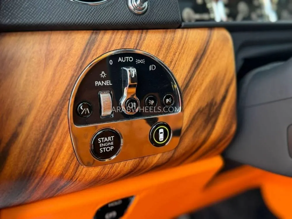 Rolls Royce Cullinan 2019 for Sale in Dubai Image-8