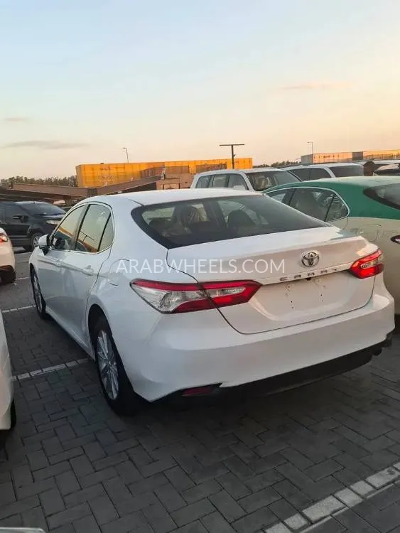 Toyota Camry 2018 for Sale in Sharjah Image-3