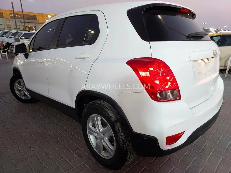 Chevrolet Trax 2021 for Sale in Sharjah Image-12