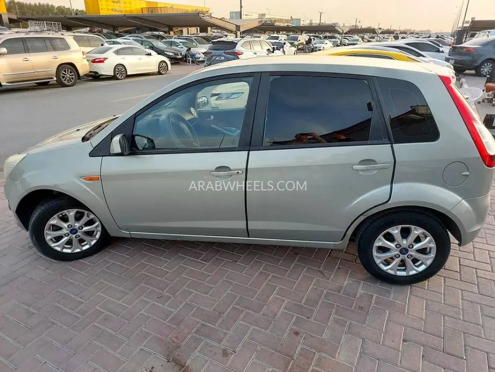 Ford Figo 2014 for Sale in Sharjah Image-7