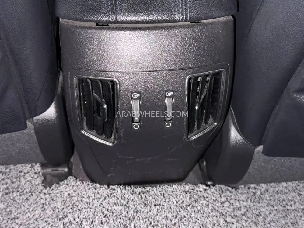 Hyundai Sonata 2012 for Sale in Dubai Image-8