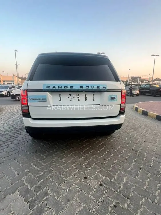 Land Rover Range Rover 2015 for Sale in Sharjah Image-3