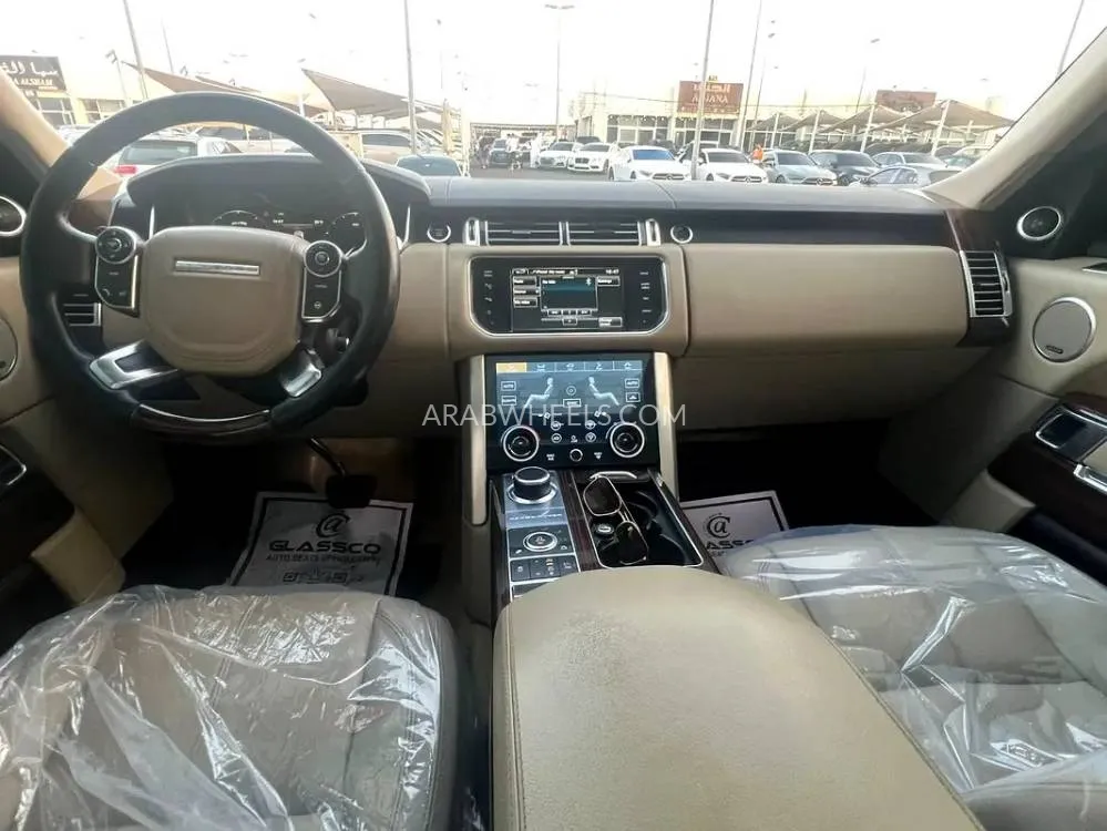 Land Rover Range Rover 2015 for Sale in Sharjah Image-18