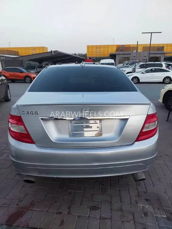 مرسيدس بنز كلاس C 2011 for Sale in الشارقة Image-3