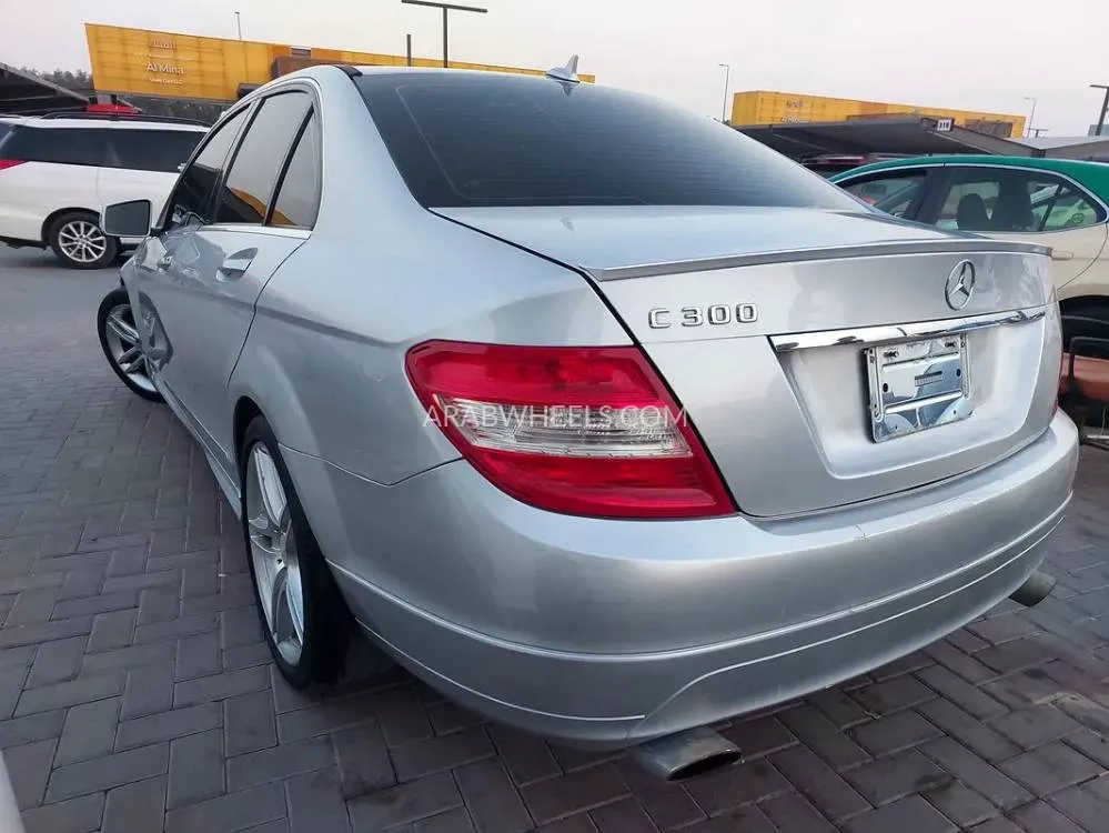 مرسيدس بنز كلاس C 2011 for Sale in الشارقة Image-7