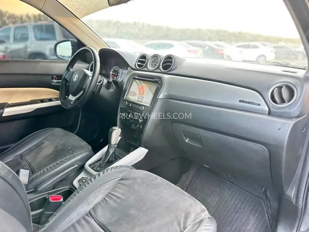 Suzuki Grand Vitara 2017 for Sale in Dubai Image-3
