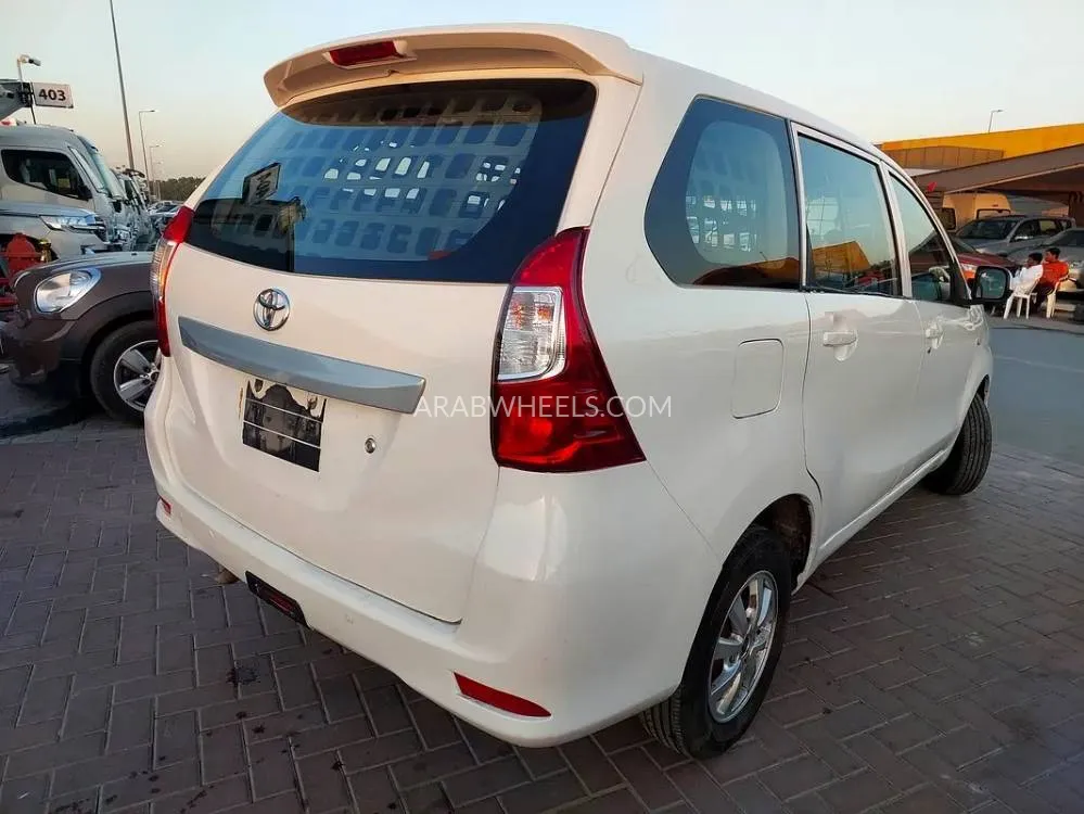 Toyota Avanza 2017 for Sale in Sharjah Image-6