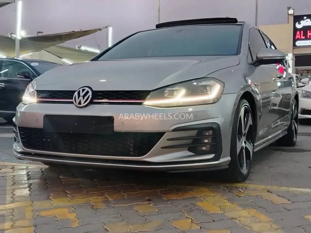 Volkswagen Golf GTI 2018 for Sale in Dubai Image-4