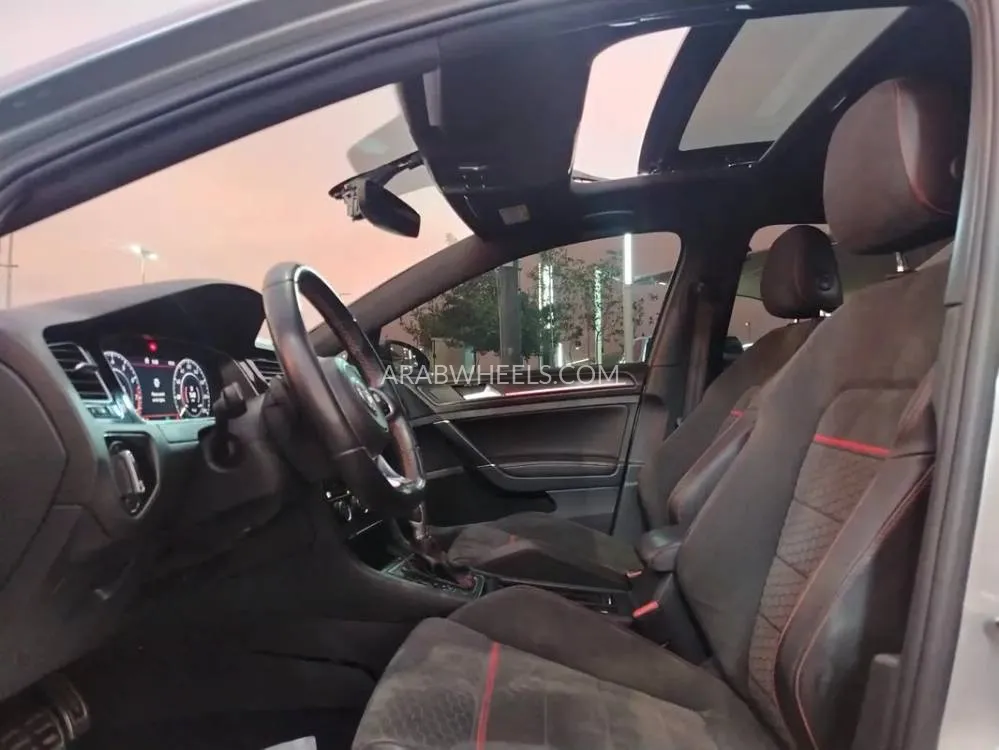 Volkswagen Golf GTI 2018 for Sale in Dubai Image-10