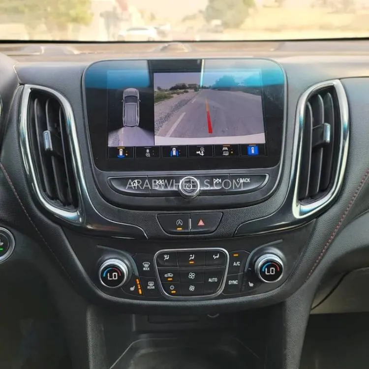 Chevrolet Equinox 2022 for Sale in Sharjah Image-8