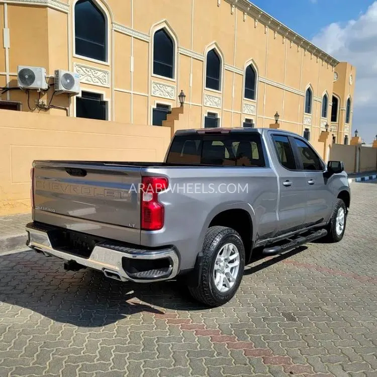 Chevrolet Silverado 2023 for Sale in Sharjah Image-7
