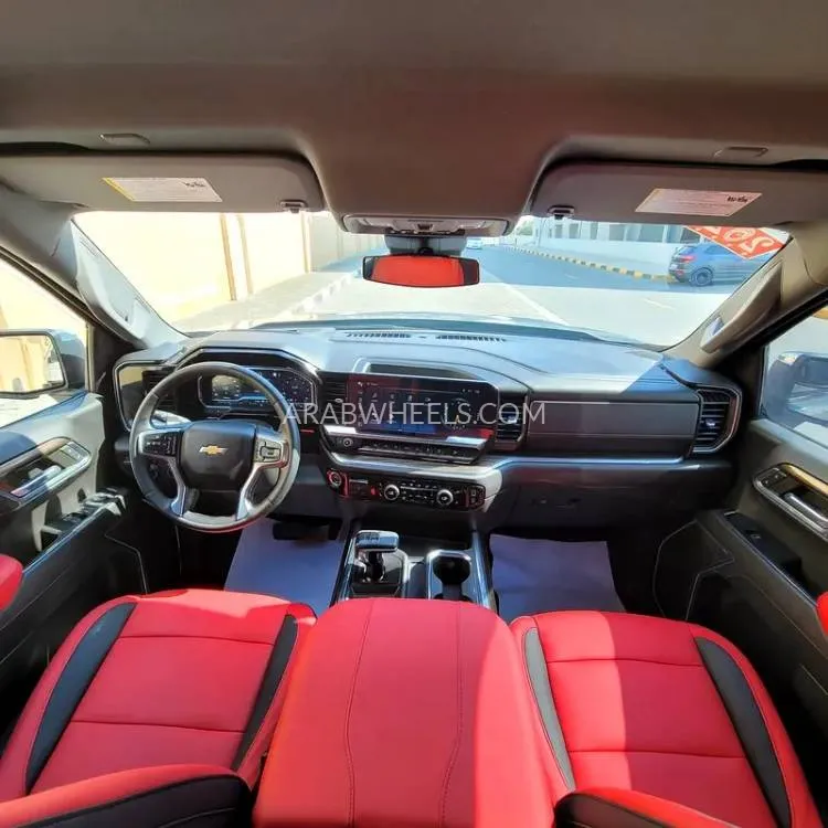 Chevrolet Silverado 2023 for Sale in Sharjah Image-10