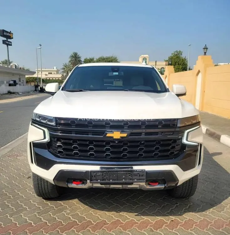 Chevrolet Suburban 2021 for Sale in Sharjah Image-4