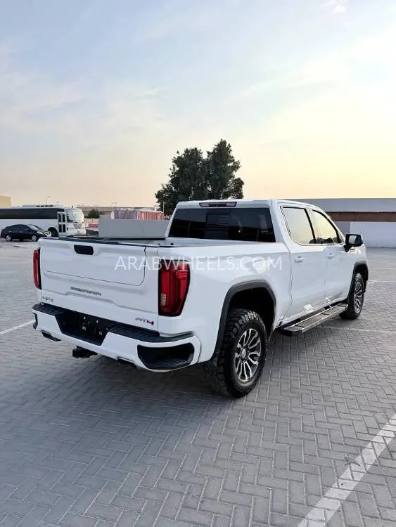 GMC Sierra 2019 for Sale in Sharjah Image-13