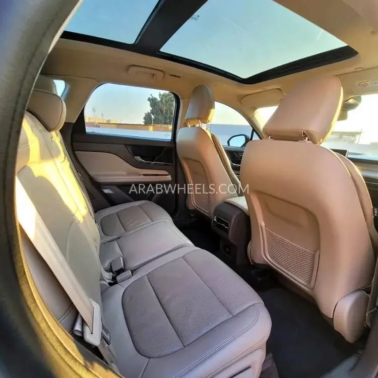Lincoln Corsair 2022 for Sale in Sharjah Image-7