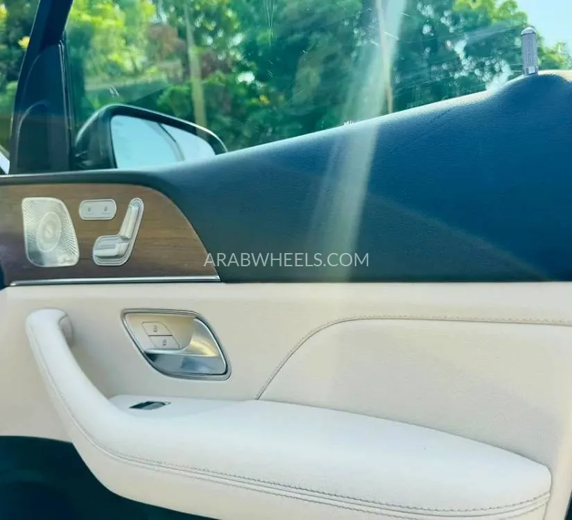 Mercedes Benz GLE Class 2022 for Sale in Sharjah Image-5