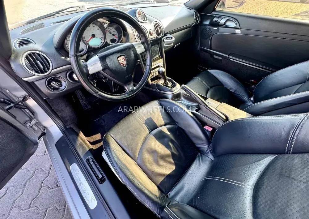 Porsche Boxster 2005 for Sale in Sharjah Image-12