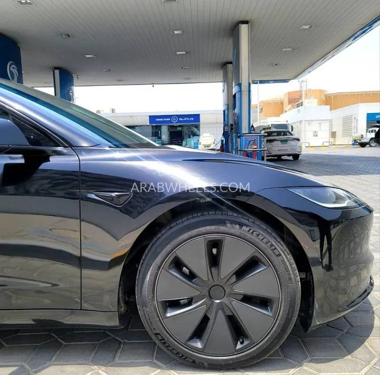 تسلا موديل 3 2024 for Sale in الشارقة Image-6