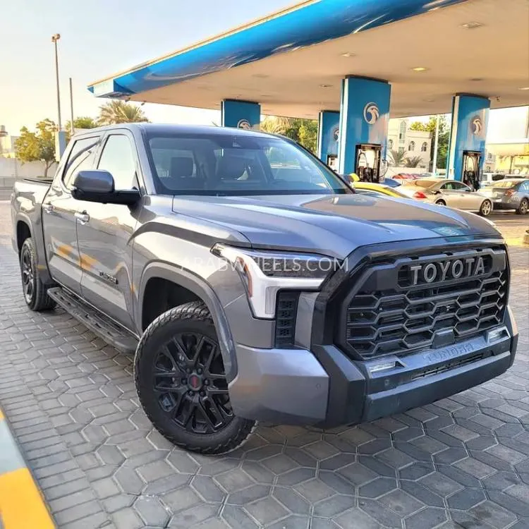 Toyota Tundra 2022 for Sale in Sharjah Image-4