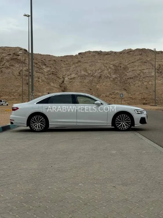 Audi A8 2022 for Sale in Abu Dhabi Image-7