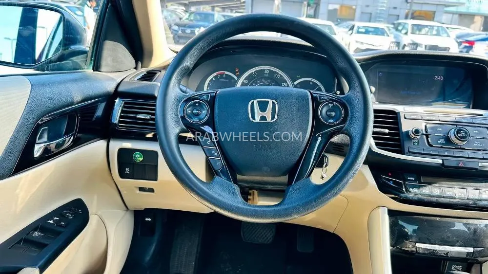 هوندا أكورد 2016 for Sale in الشارقة Image-13