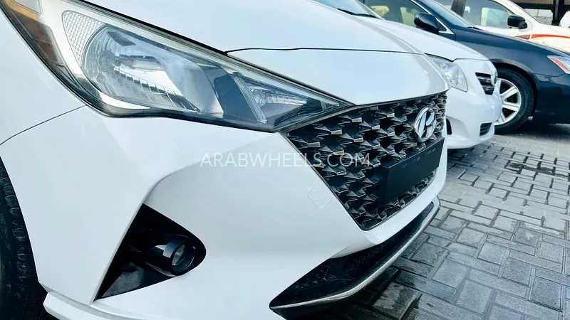 Hyundai Accent 2021 for Sale in Sharjah Image-3