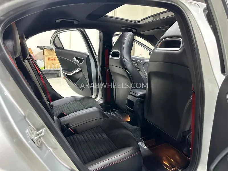 مرسيدس بنز كلاس A 2015 for Sale in أبو ظبي Image-13