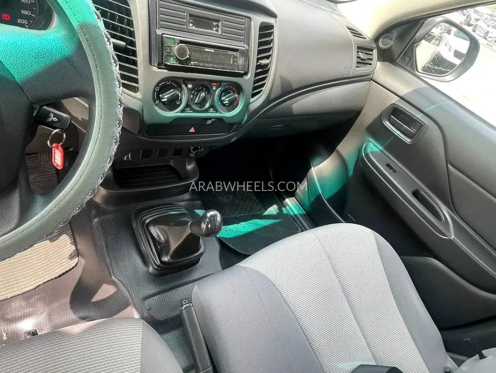 ميتسوبيشي L200 2021 for Sale in الشارقة Image-4