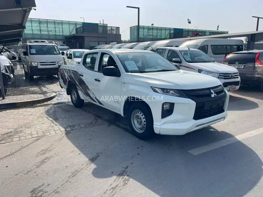 Mitsubishi L200 2021 for Sale in Sharjah Image-11