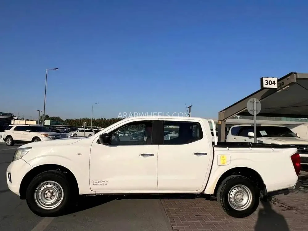 Nissan Navara 2020 for Sale in Sharjah Image-9