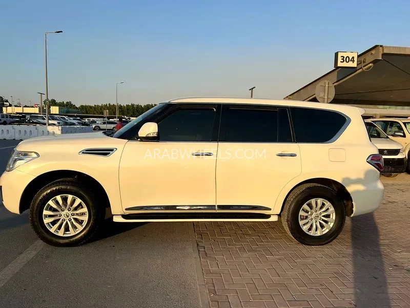 Nissan Patrol 2019 for Sale in Sharjah Image-7