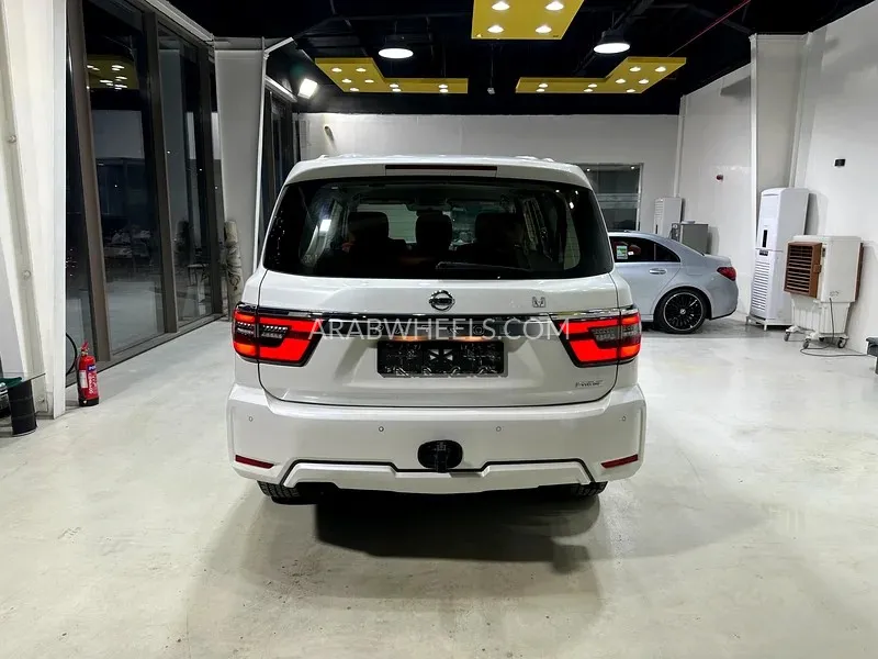 Nissan Patrol 2020 for Sale in Abu Dhabi Image-11