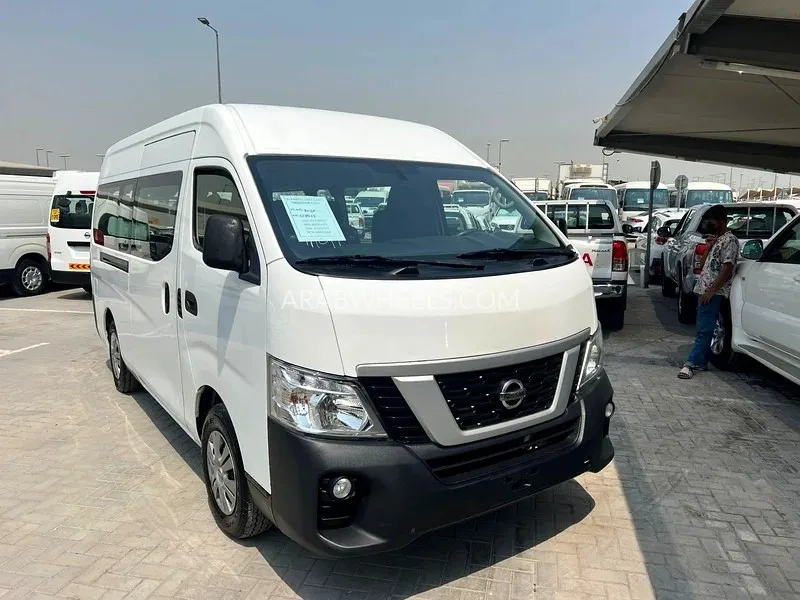 Nissan Urvan 2020 for Sale in Sharjah Image-7
