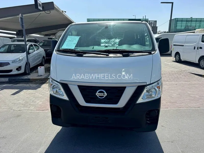 Nissan Urvan 2021 for Sale in Sharjah Image-8