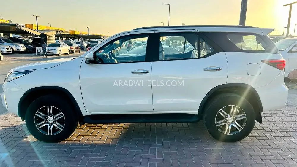 Toyota Fortuner 2019 for Sale in Sharjah Image-12