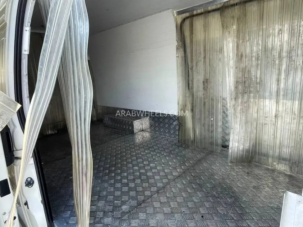 تويوتا هايس 2020 for Sale in الشارقة Image-9