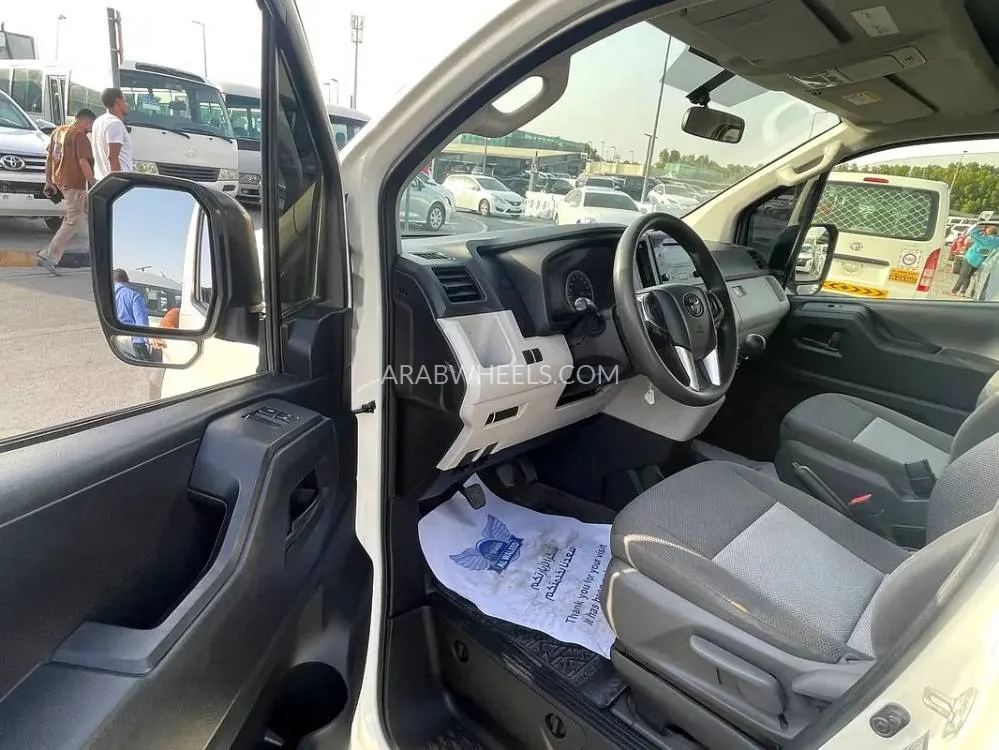 تويوتا هايس 2022 for Sale in الشارقة Image-11