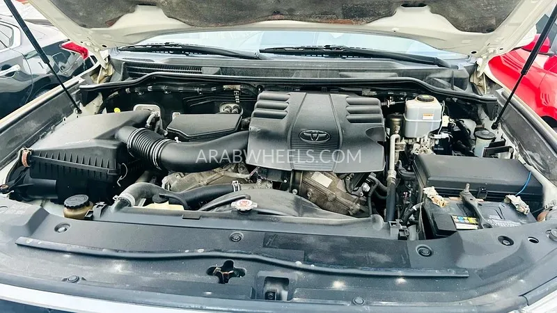 Toyota Land Cruiser 2019 for Sale in Sharjah Image-10