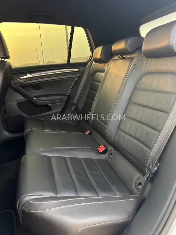 Volkswagen Golf 2017 for Sale in Abu Dhabi Image-9