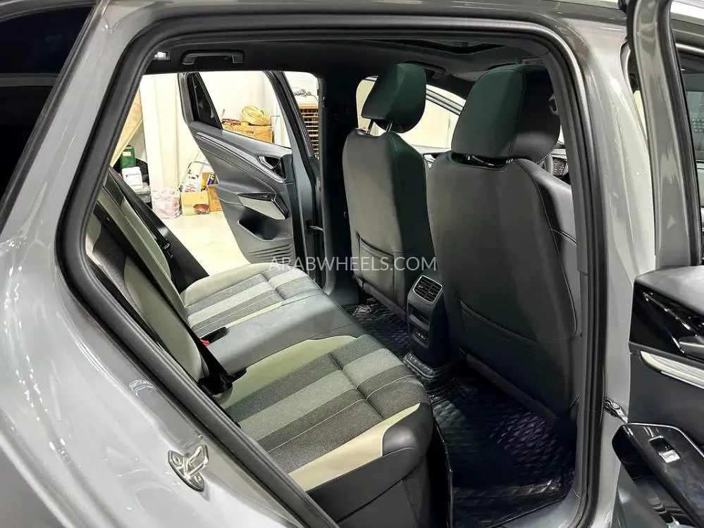  فولكس واجن آي دي. 4 2021 for Sale in أبو ظبي Image-5