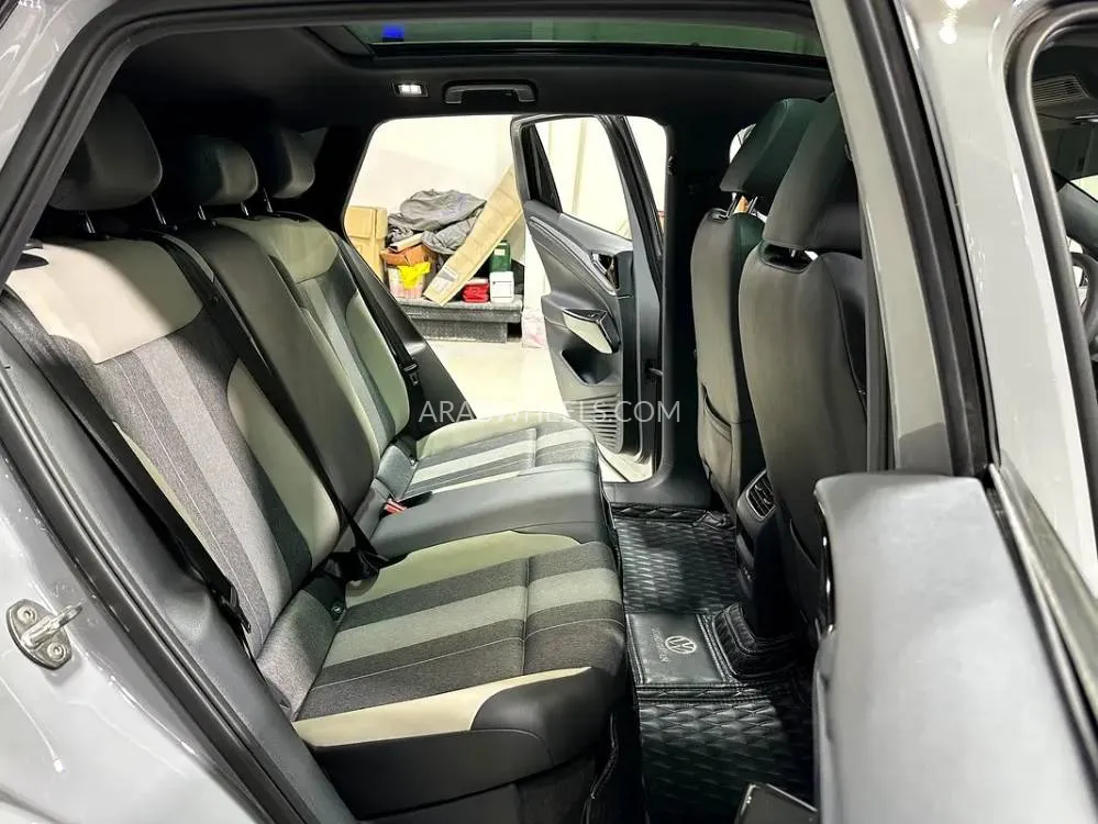  فولكس واجن آي دي. 4 2021 for Sale in أبو ظبي Image-15