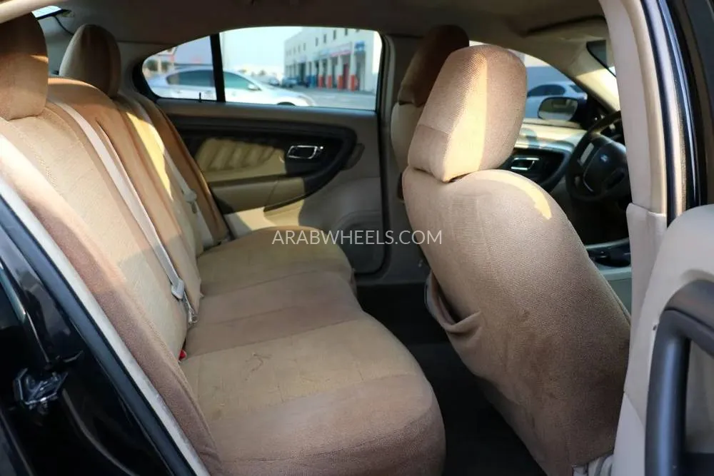 Ford Taurus 2011 for Sale in Abu Dhabi Image-4