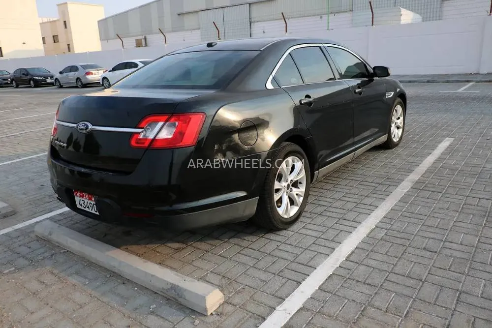 Ford Taurus 2011 for Sale in Abu Dhabi Image-11